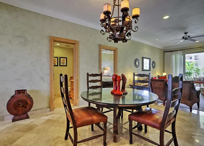 La Condo: Pools, Hot Tub, & Balcony * Cabo San Lucas