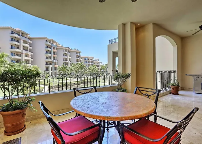 La Condo: Pools, Hot Tub, & Balcony Cabo San Lucas